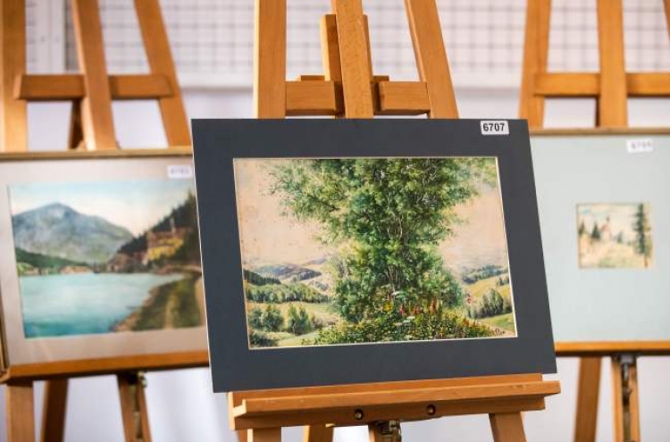 5 alleged Hitler watercolors go unsold at German auction