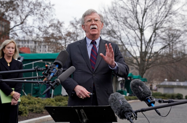 Trump hopes to resolve NK issue through negotiation: Bolton