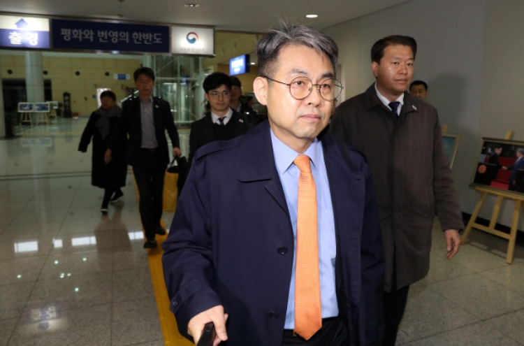 Dozens of S. Korean officials head to joint liaison office after N. Korea's abrupt pullout