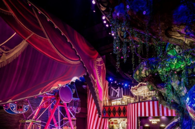 Paradise City resort opens theme park