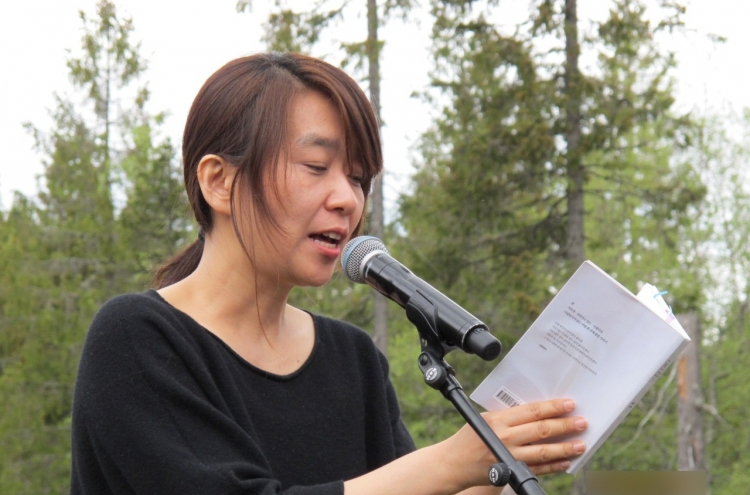 Han Kang hands over book to Norway's 'Future Library' project