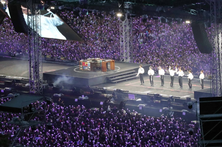 BTS captivates fans on 2nd day of Busan concerts