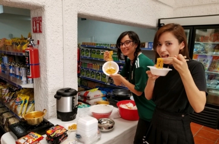[News Focus] Uncertainty mounts over Korean food fair in Japan