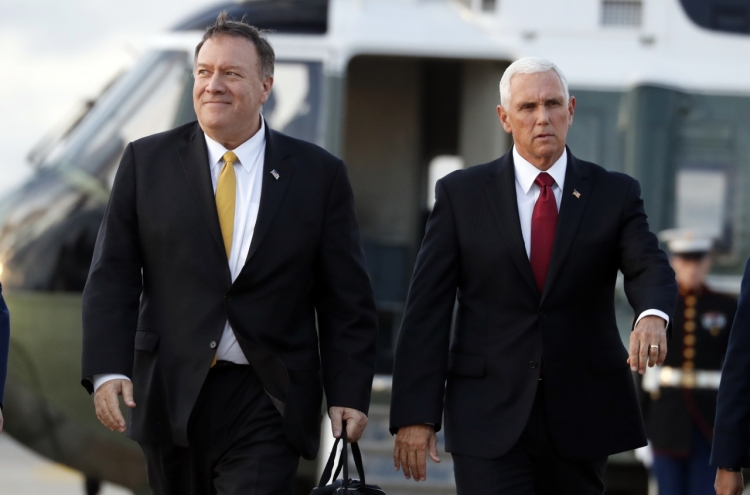 US's Pence and Pompeo head to Turkey seeking ceasefire