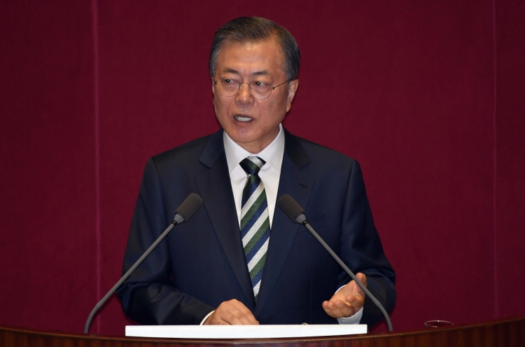 Moon vows strong education, prosecution reform for fairness in aftermath of Cho Kuk case