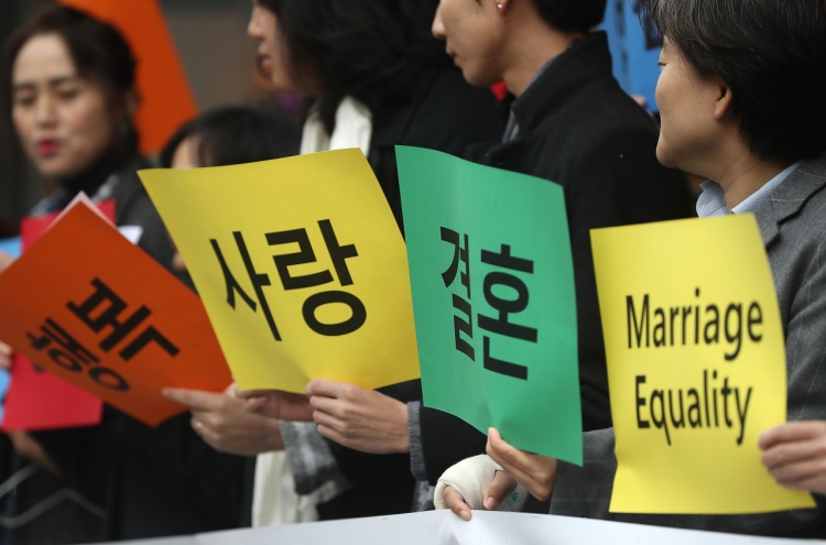 Sexual minorities, activists call for legalization of gay marriage