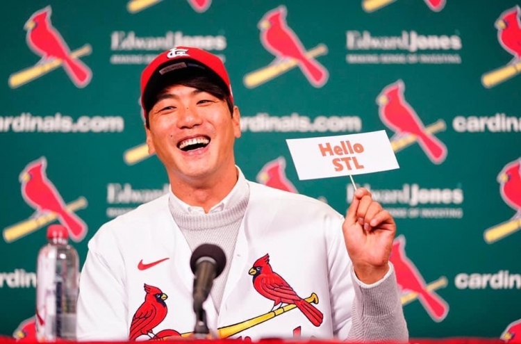 S. Korean pitcher Kim Kwang-hyun signs with St. Louis Cardinals