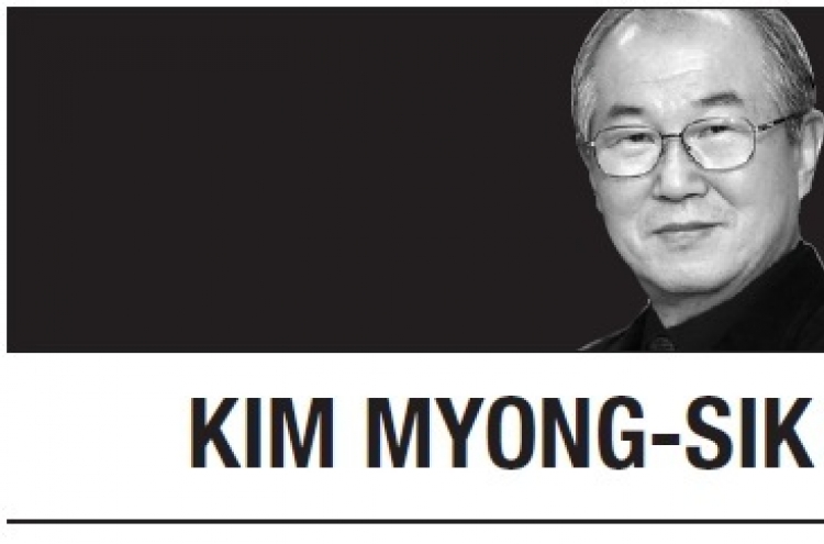 [Kim Myong-sik] Sadly reading Moon’s inaugural address again