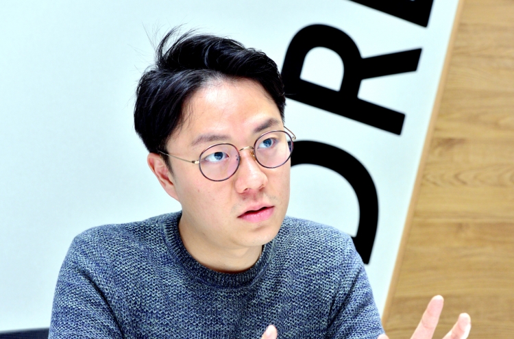 [Herald Interview] Web-serial writer Lee Nak-joon juggles three jobs