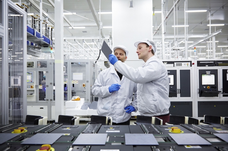 Hanwha Q Cells 1st to gain TUV Rheinland’s solar module certification