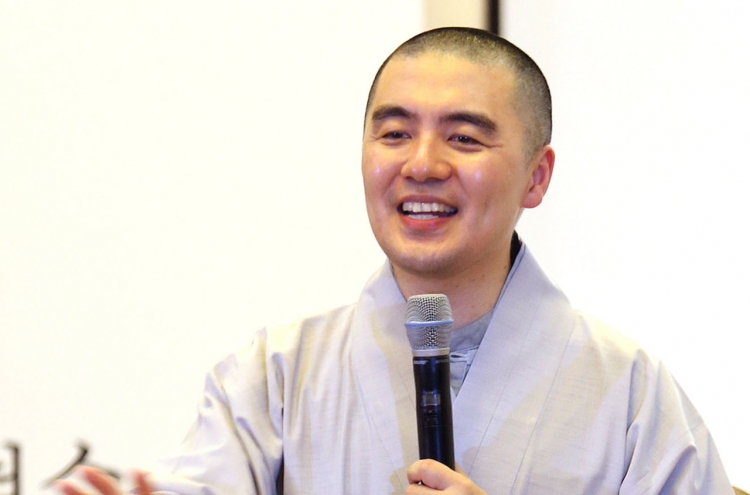 Popular monk apologizes again over New York apartment controversy
