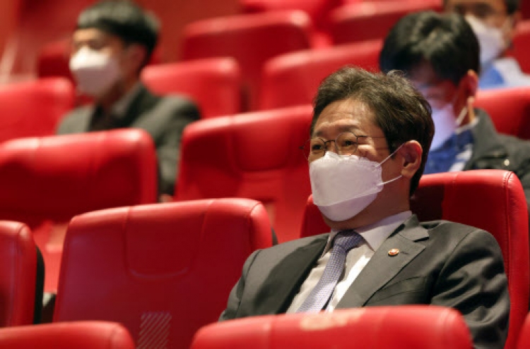 Culture minister pledges support for pandemic-hit film industry