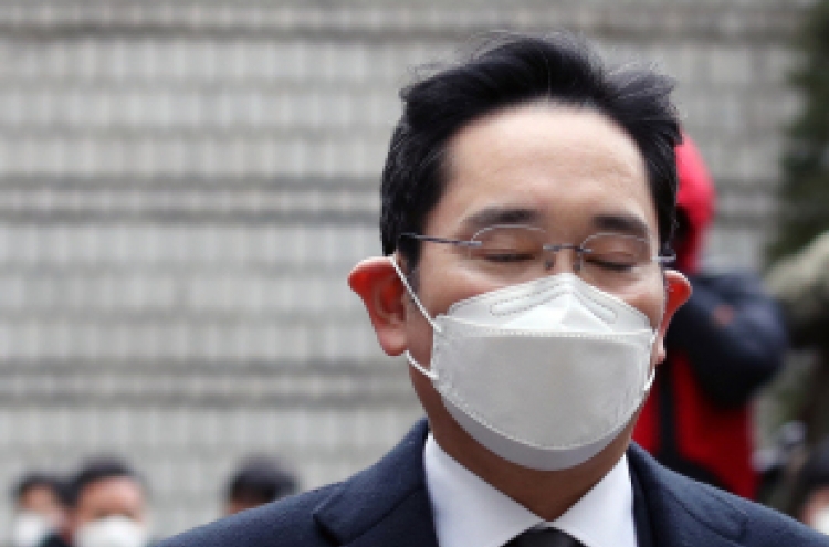 [Newsmaker] Jailed Samsung chief’s effort to secure 20m more Pfizer vaccinations in spotlight