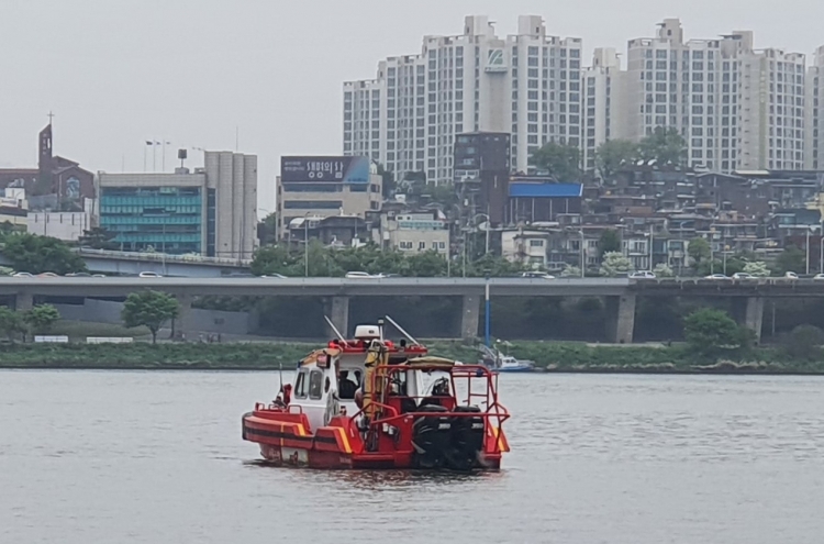 [Newsmaker] Father bids farewell to son found dead in Han River