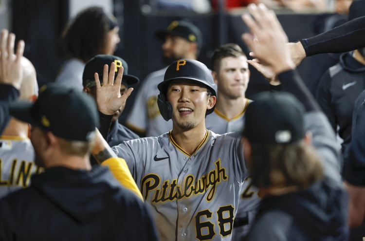 One S. Korean player called up to MLB, another sent down to minors