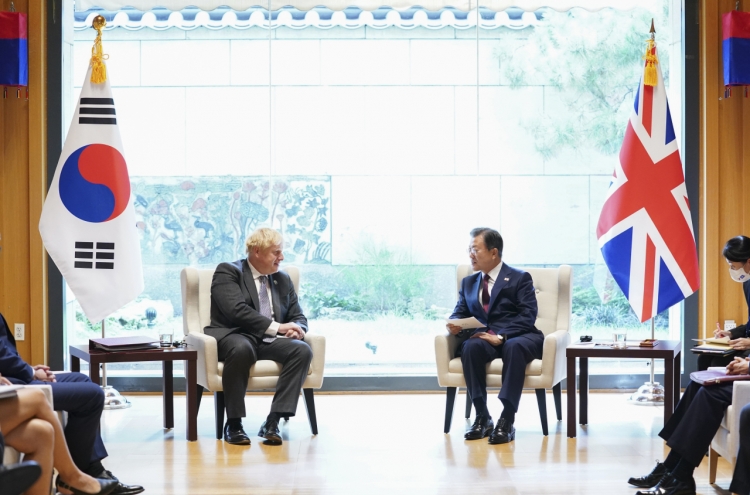 S. Korea, Britain discuss vaccine swap in summit