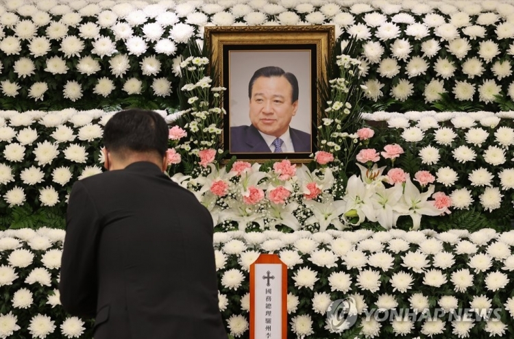 Former Prime Minister Lee Wan-koo dies at 71