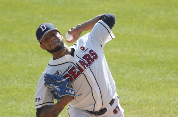 Bears' ace Miranda voted KBO's top player for Oct.