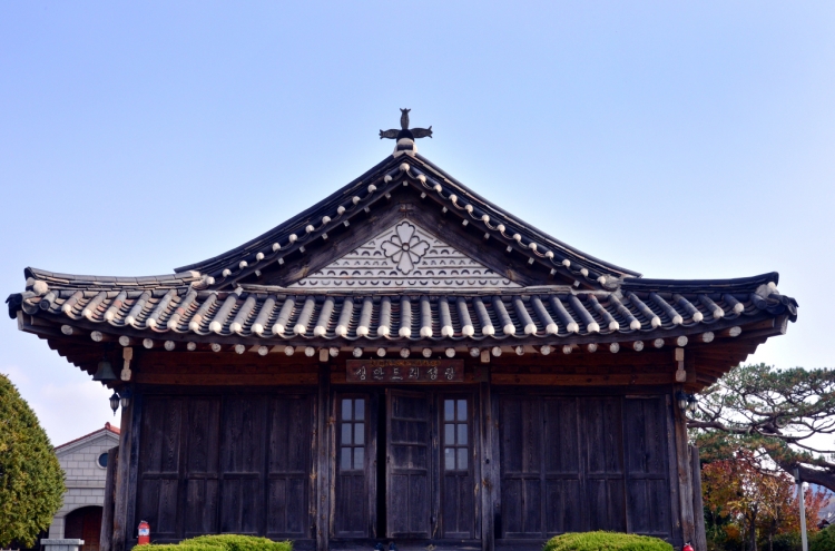 [Eye Plus] Tracing the history of Korea’s Anglican Church in island town