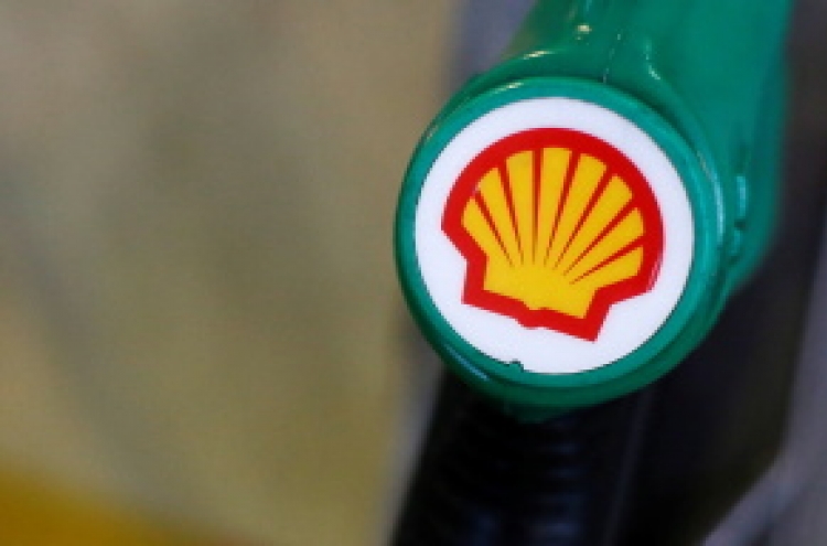 Shell says it will stop buying Russian oil, natural gas
