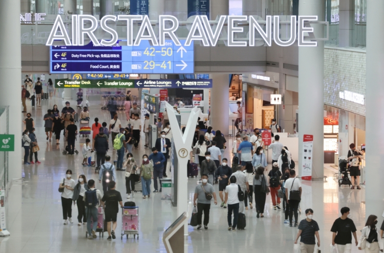No. of overseas travelers surges 233% in H1