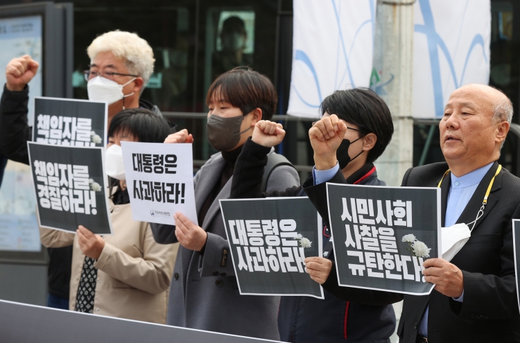 Political trauma of Sewol disaster haunts government response to Itaewon
