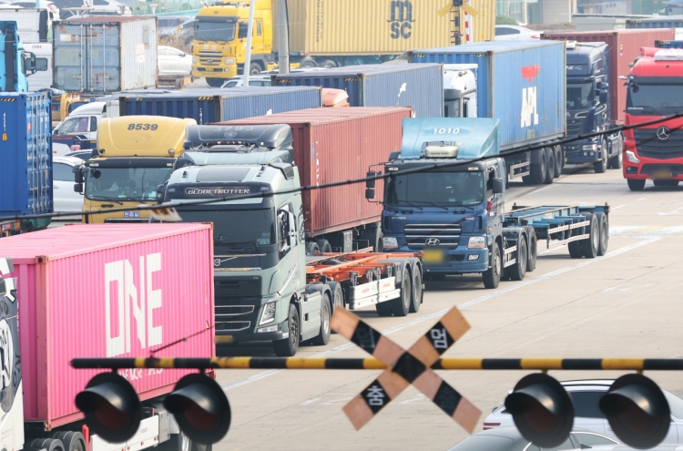Supply chains threatened as truckers union confirms strike