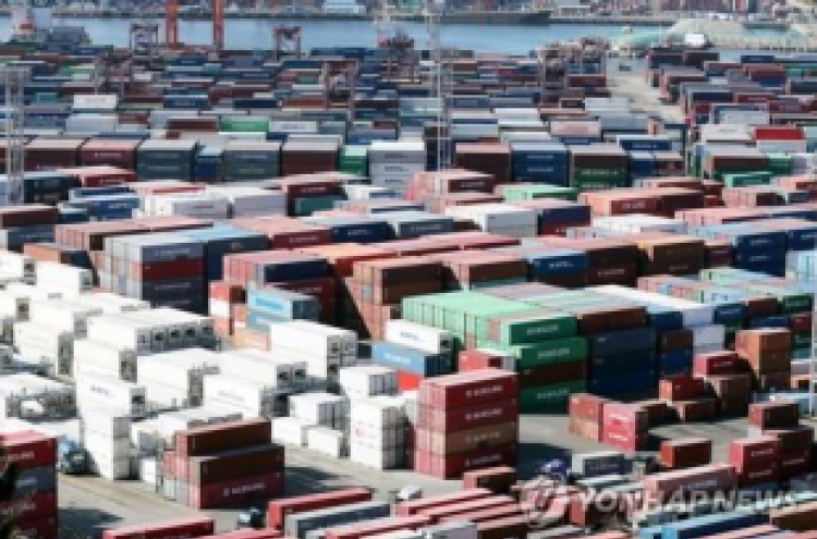 Exports fall 2.7% during first 20 days of January