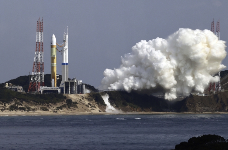 Japan aborts launch of new rocket carrying missile sensor
