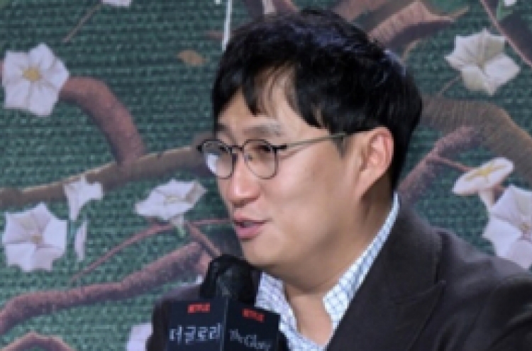 ‘The Glory’ producer Ahn Gil-ho admits physical assault as a high schooler, apologizes to victims