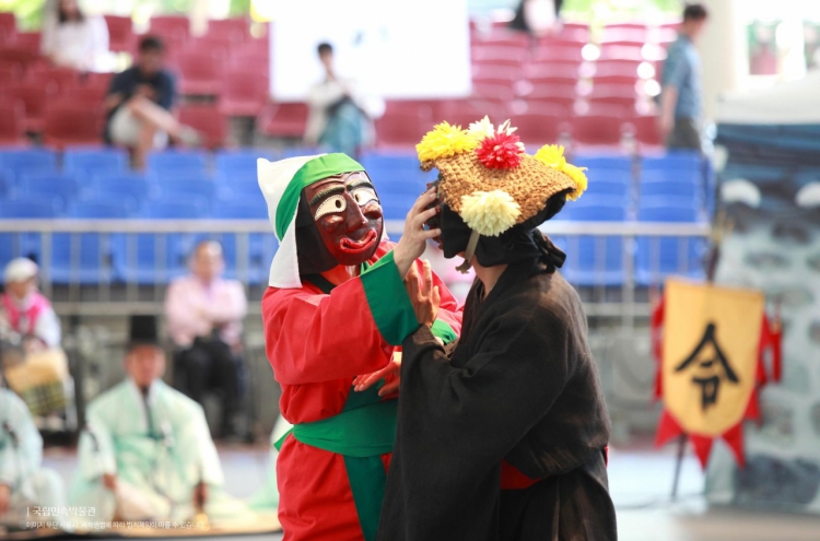 Intangible cultural heritage exhibitions, performances head overseas