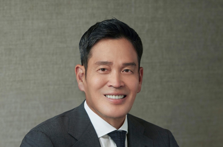 Shinsegae heir apparent promoted to chairman