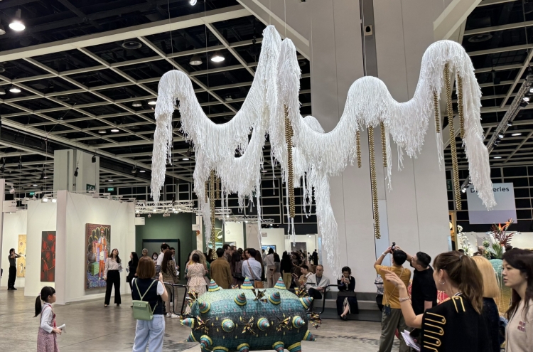 Art Basel Hong Kong shows steep recovery from pandemic