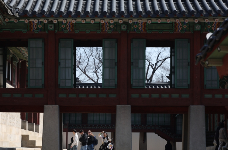 Man arrested for attempted arson at Changdeokgung