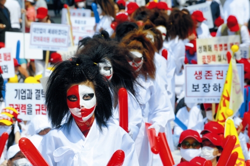 Should Korea legalize prostitution?