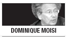 [Dominique Moisi] Hollande makes a fool of himself
