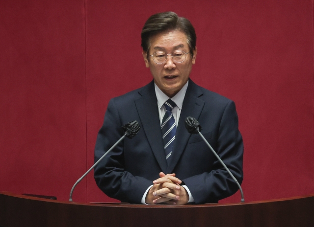 This July 4 file photo shows Rep. Lee Jae-myung of the main opposition Democratic Party. (Yonhap)