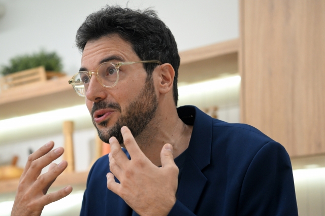 Fabrizio Ferrari speaks with The Korea Herald at the TMC Entertainment headquarters in Gangnam-gu, southern Seoul, Monday. (Im Se-jun/The Korea Herald)