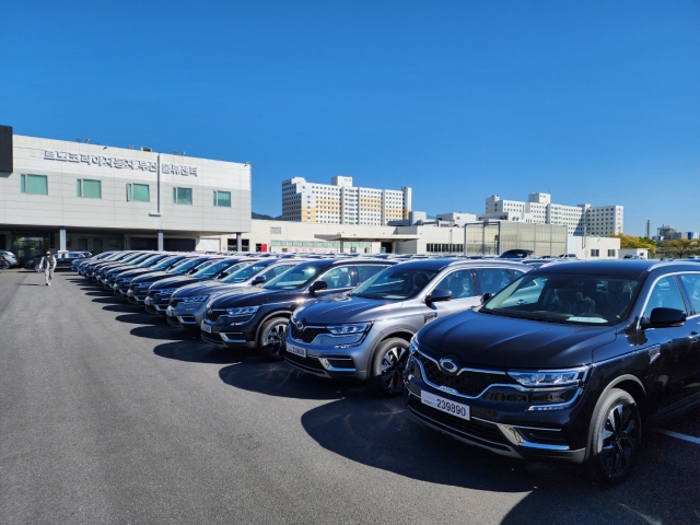 Renault Korea's QM6 vehicles, which are to be supplied to local police, are parked at the automaker's distribution center in Busan. (Renault Korea)