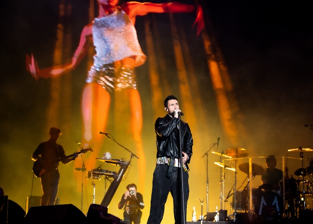 Maroon 5 performs at Gocheok Sky Dome in Seoul on Wednesday. (Live Nation Korea)