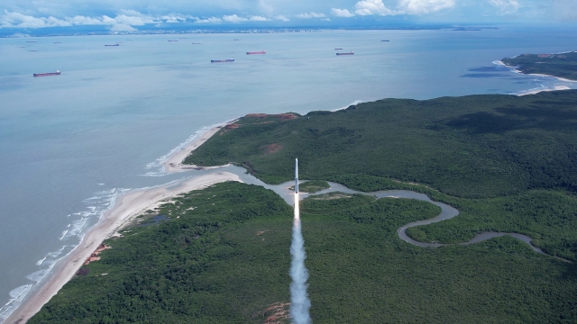 Innospace hybrid rocket Hanbit-TLV flies into the air after being launched from the Alcantara Space Center in Brazil on Sunday. (Innospace)