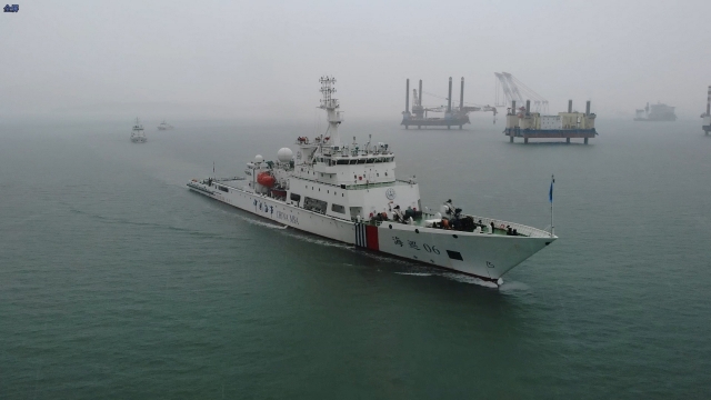 Chinese maritime law enforcement fleet led by a patrol and rescue vessel Haixun 06 patrols during a joint patrol operation in the central and northern waters of the Taiwan Straits. (Courtesy of the Maritime Safety Administration of Fujian)