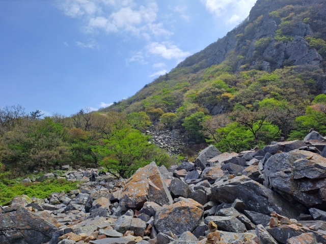 Dalmasan Trail's neodeol (Lee Si-jin/The Korea Herald)