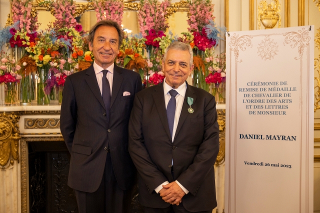 Daniel Mayran (right), chairman of Bluebell Korea, poses for a photo with Thierry Dana, a former ambassador of France to Japan, on Friday. (Bluebell Korea)