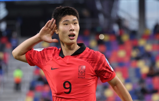 Lee Young-jun of South Korea celebrates his goal against Ecuador during the teams' round of 16 match at the FIFA U-20 World Cup at Santiago del Estero Stadium in Santiago del Estero, Argentina, on Thursday.(Yonhap)