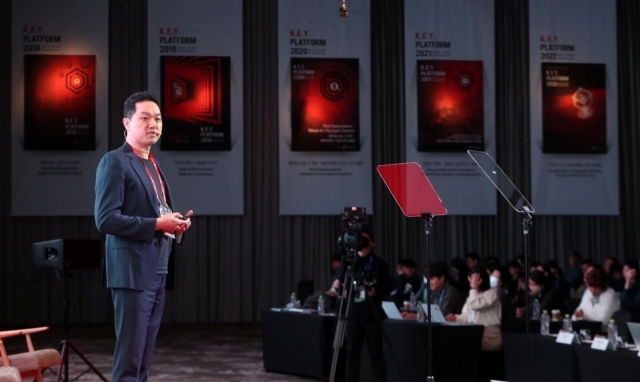 RNR Inc. CEO Ray Seok gives a speech at the K.E.Y Platform conference on April 28 in Yeouido, Seoul. (RNR Inc.)