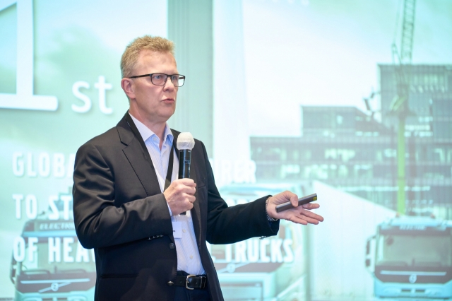 Volvo Trucks President Roger Alm speaks at a luncheon with the company’s corporate clients at Josun Palace in Gangnam, Seoul, June 29. (Volvo Truck Korea)