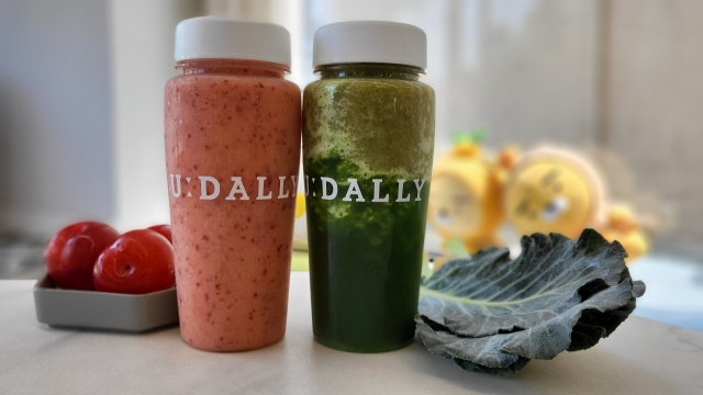 Plum juice and kiwi and kale juice offered at U-Dally (Kim Hae-yeon/ The Korea Herald)