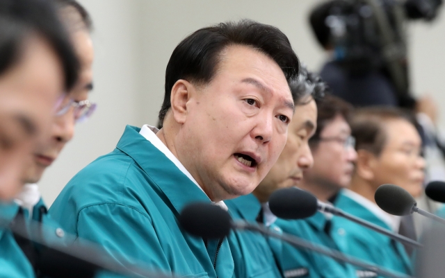 President Yoon Suk Yeol speaks during a Cabinet meeting at his office on Tuesday. (Yonhap)