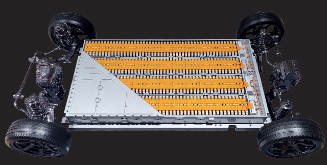 A rendered image shows a vehicle's wheelbase wired with Doosan's PFC cables for battery connection. (Doosan)